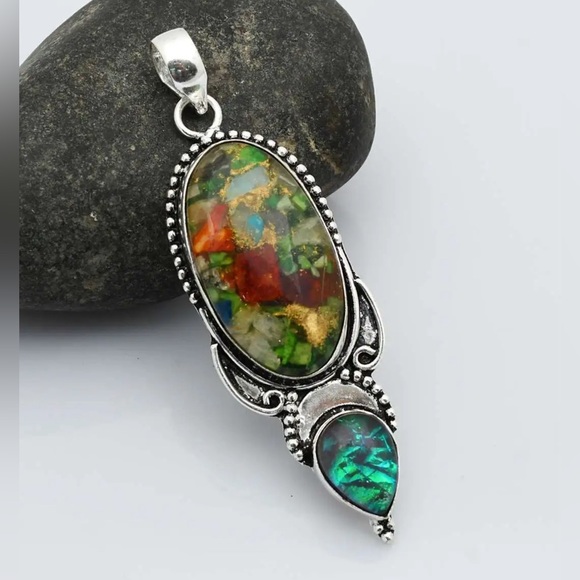 OYSTER TURQUOISE/TRIPLET OPAL PENDANT - Picture 3 of 3